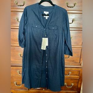 NWT Malvin Hamburg Germany Linen Shirt in a beautiful rich navy